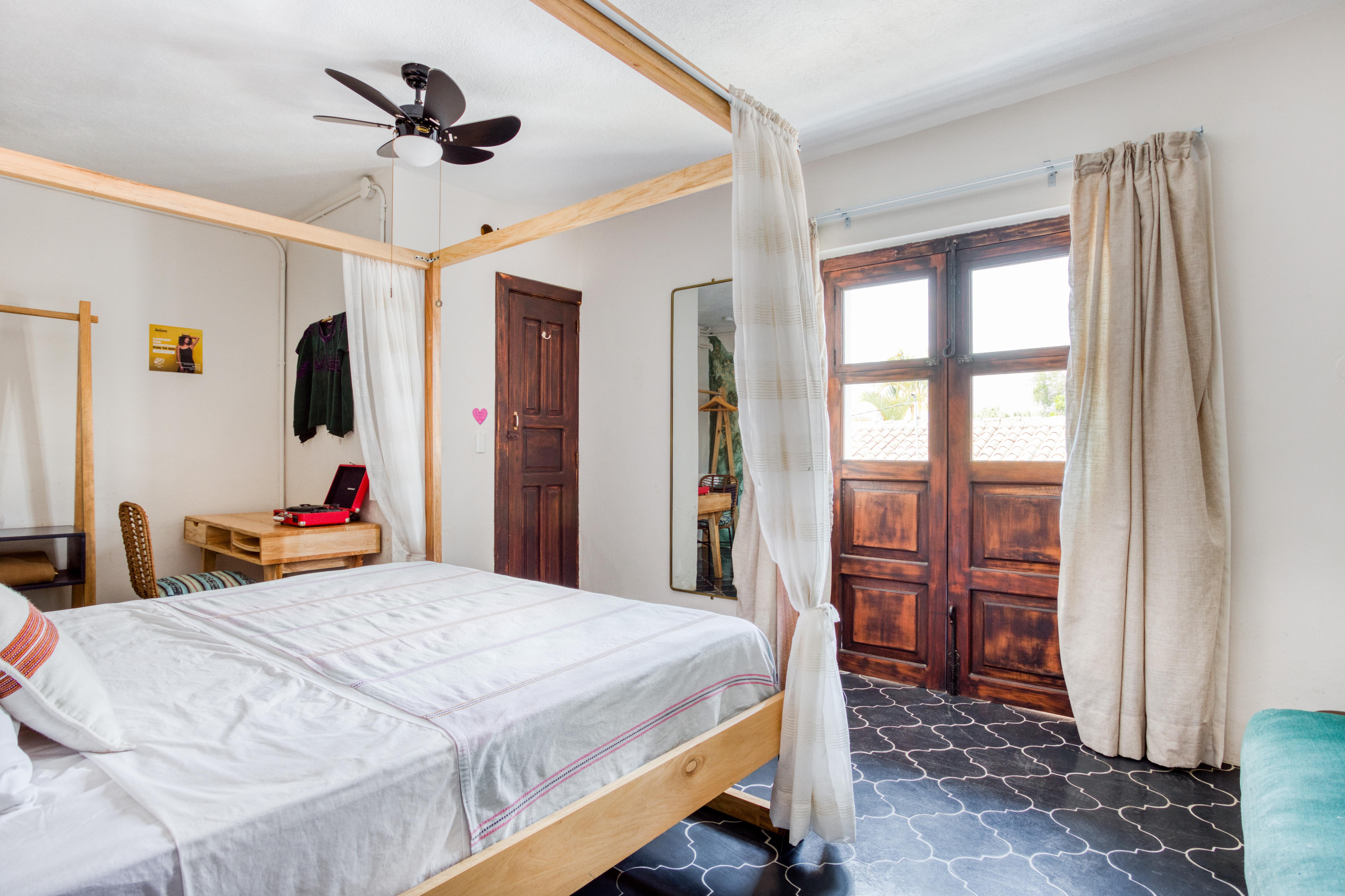 Selina Hotel 3*