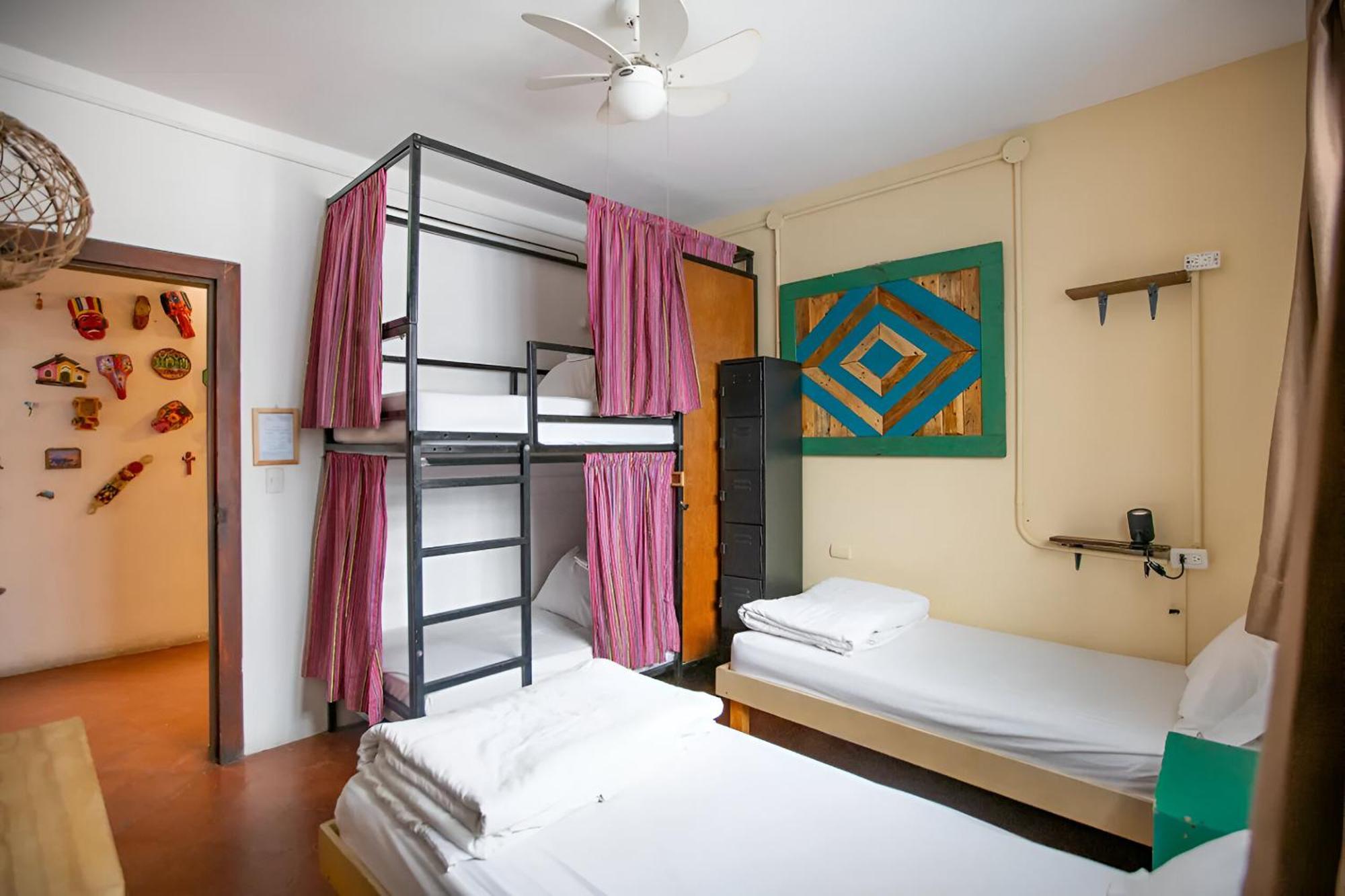 Socialtel 4* Antigua